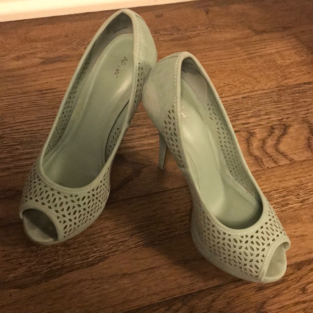Mint Peep toes in Size 7